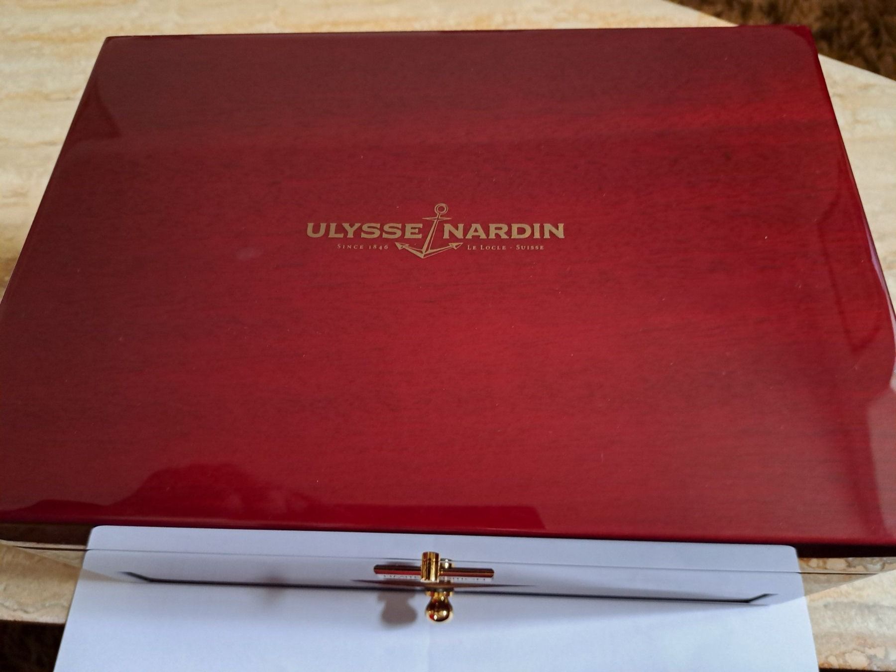 Ulysse Nardin Orologi: Magnifique écrin Ulysse Nardin 100% neuf – Nuovo e nell'imballaggio originale da Bercher venduto da gfc_cs28