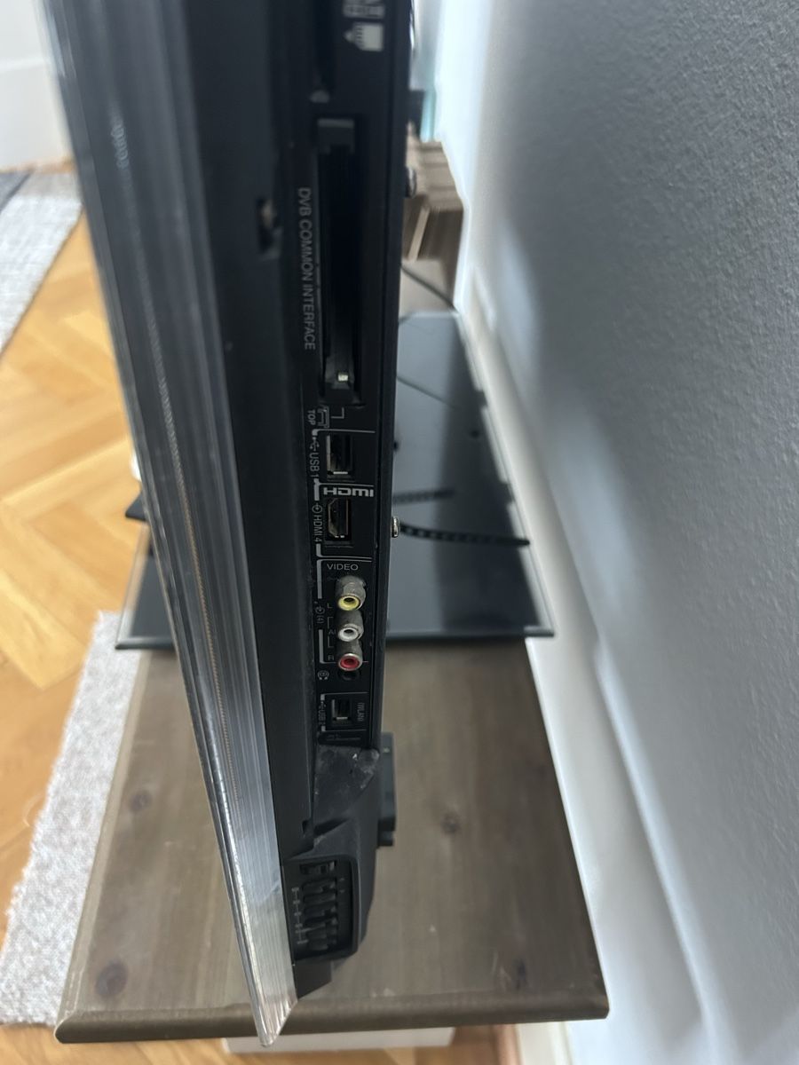 Toshiba Fernseher: TV Toshiba – Gebraucht aus Kandersteg von selenat 3