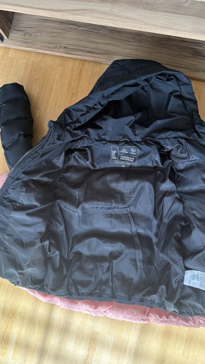 Lotti & Set di vestiti: 2  Mädchen Winterjacken / Steppjacken gr.146 Schwarz & Rosa – Usato da Winterthur venduto da -BeHappy24- 7