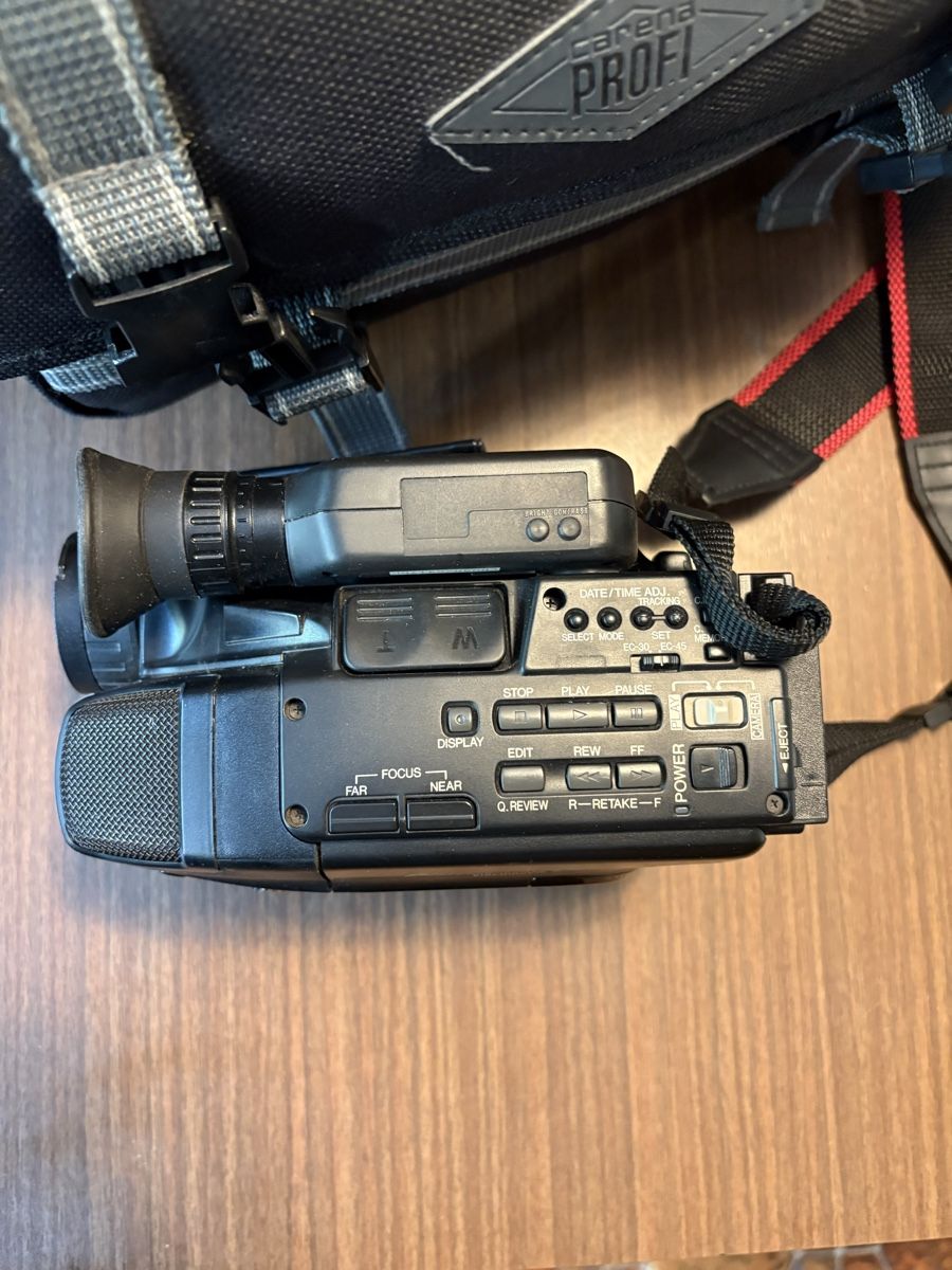 JVC Videocamere: JVC Compact VHS GR-AX55  – Usato da Obermumpf venduto da davetattoo 1