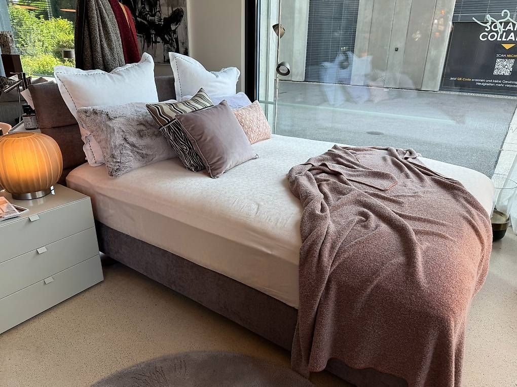 Letti: Boxspringbett Panel Schramm – Nuovo e nell'imballaggio originale da Widnau venduto da M.Rohner