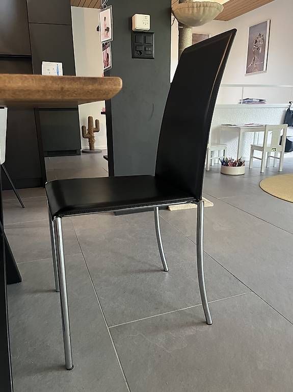 Interio Stühle: 6 Interio Loop Lederstühle  guter Zustand – Gebraucht aus Horgen von fab_8vh7