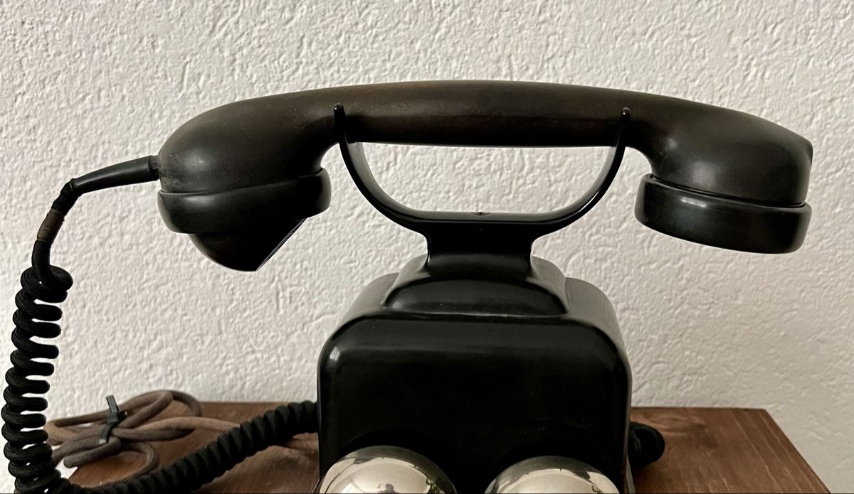 Telefoni: Altes Bakalit Wählscheiben Telefon Schwarz   – Usato da Hunzenschwil venduto da Madachica 5