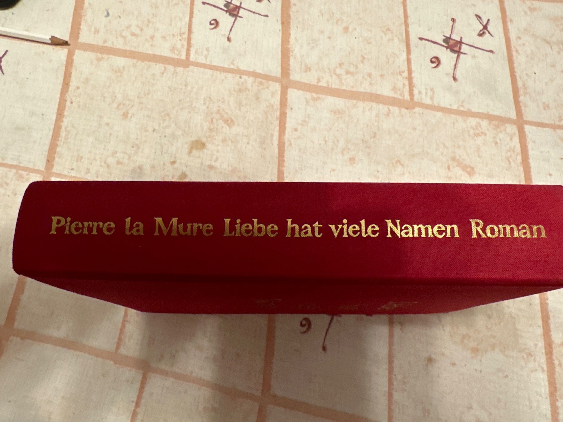 Bücher: Pierre la Mure - Liebe hat viele Namen – Gebraucht aus Schaffhausen von D-MAC 1