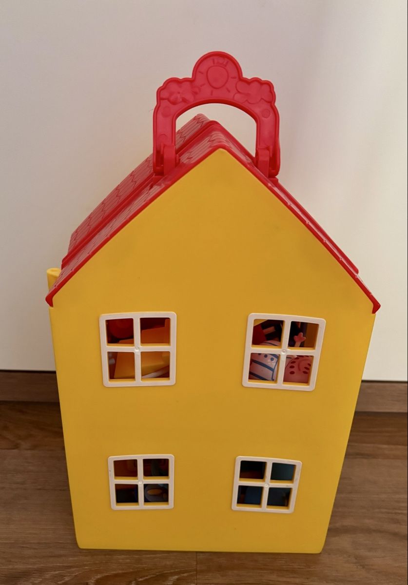Casette per bambini: Peppa Pig Haus mit Figuren!!! – Usato da Einsiedeln venduto da sum_xm7z 1