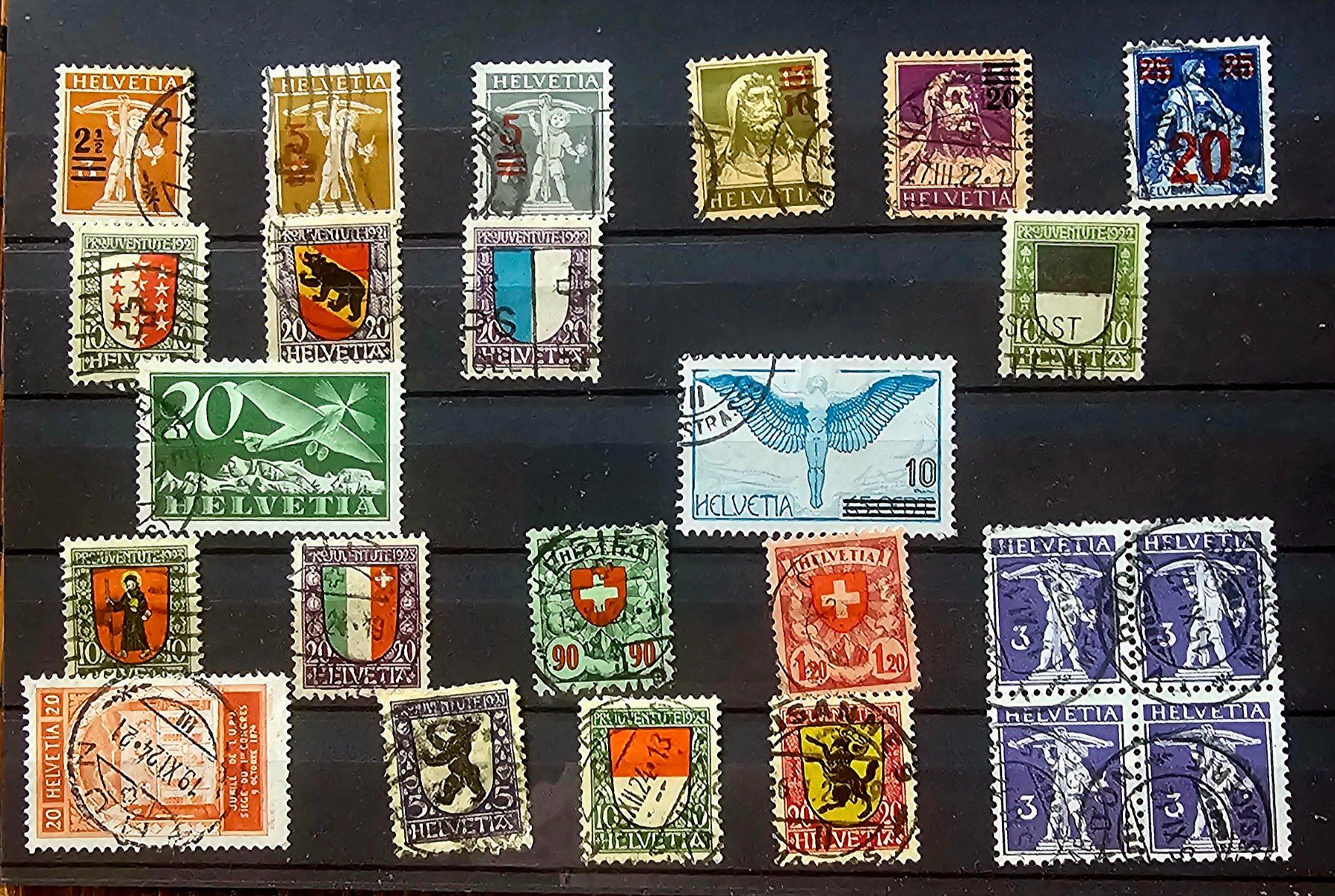 Tutti i francobolli: Schweiz  - verschiedene  alte Briefmarken – Usato da Les Valettes venduto da Nuba1