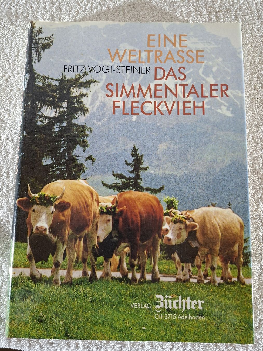 Cloches & sonnailles: Das Simmentaler Fleckvieh – D'occasion à Grindelwald par carro5