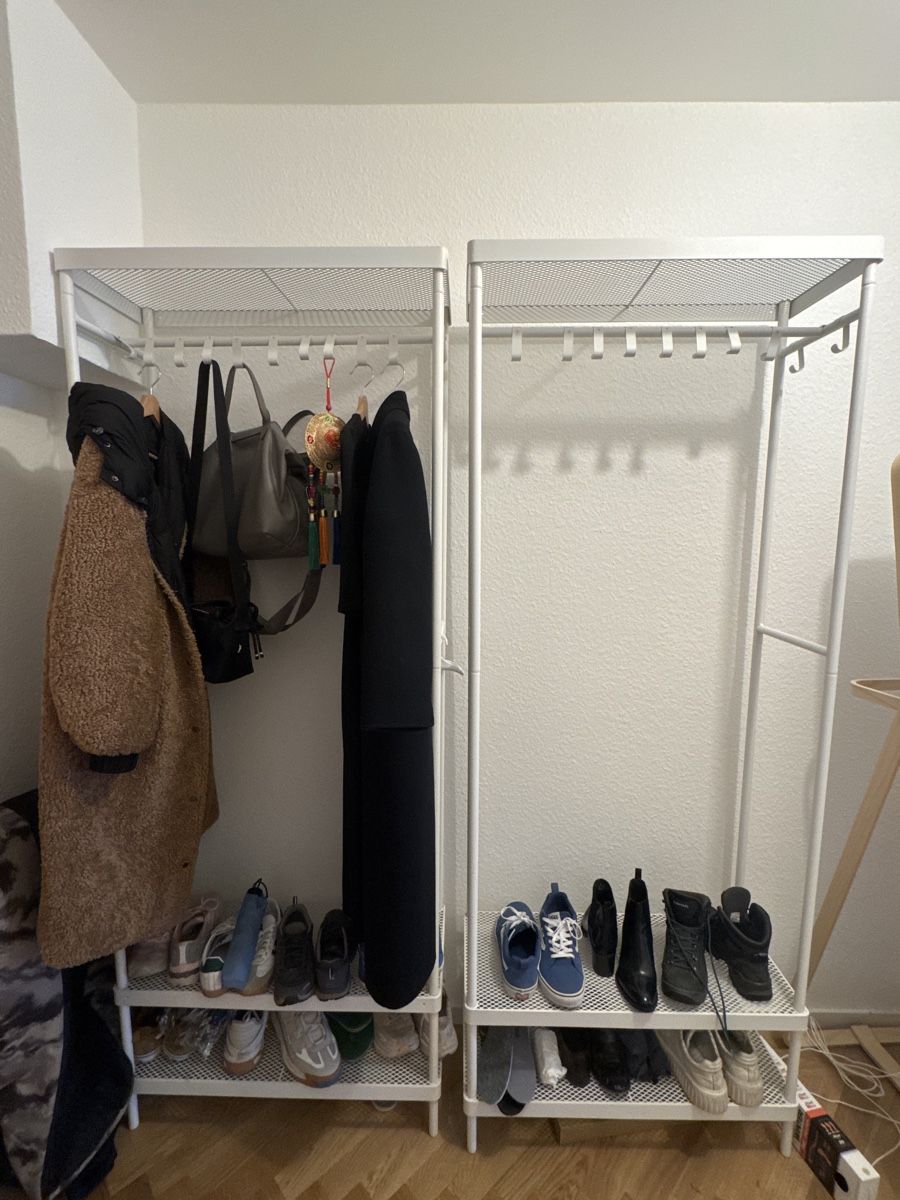 Ikea Garderobe: MACKAPÄR, Coat rack with shoe storage unit – Gebraucht aus Nyon von Zola
