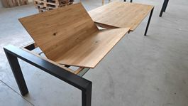 Tisch Eiche massiv ausziehbar, 180/280x100 cm, Neuwertig