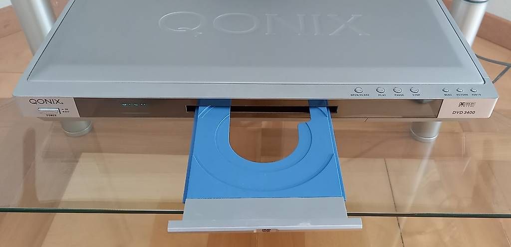 Audio- & Mediensysteme: DVD-Player von QONIX mit Fernbedienung – Gebraucht aus Bazenheid von fat_s6fk 1