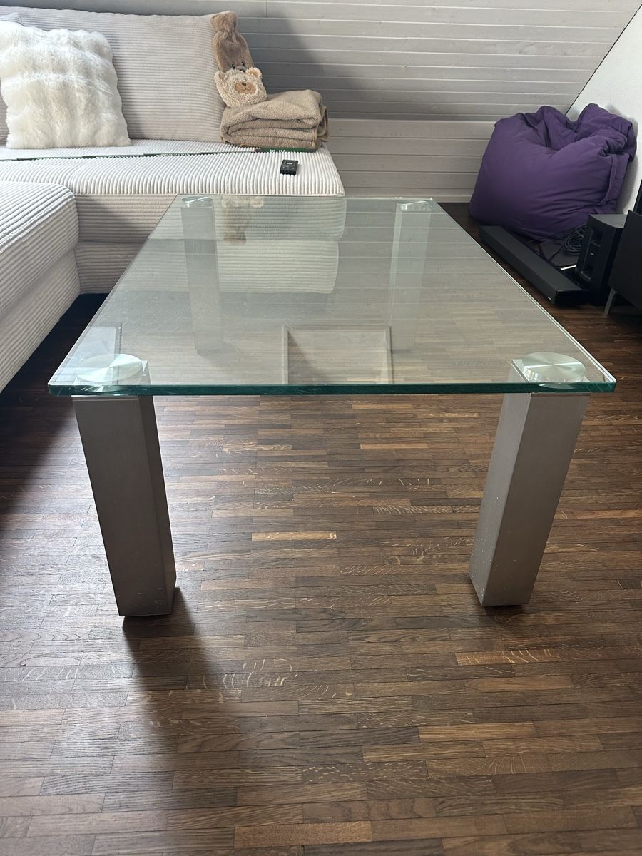 Tables: Wohnzimmertisch aus Glas – D'occasion à Eglisau par PreisTiger01 1