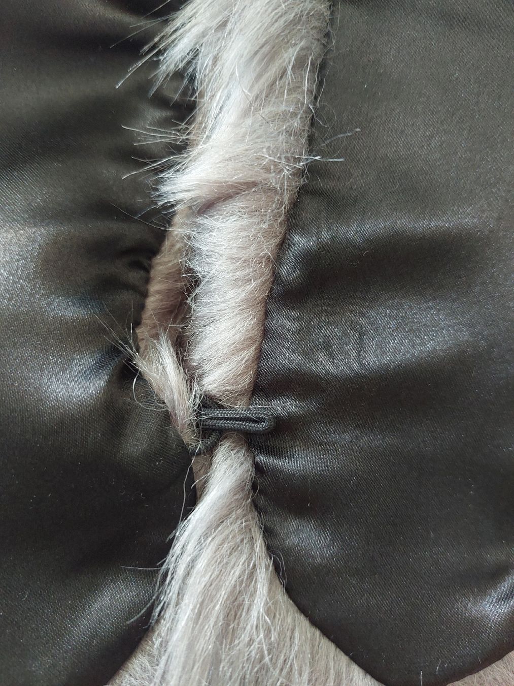 Comma Foulard & Sciarpe: Kunstfell Kragen ,Comma ,grau  – Usato da Thun venduto da Alexanna 3