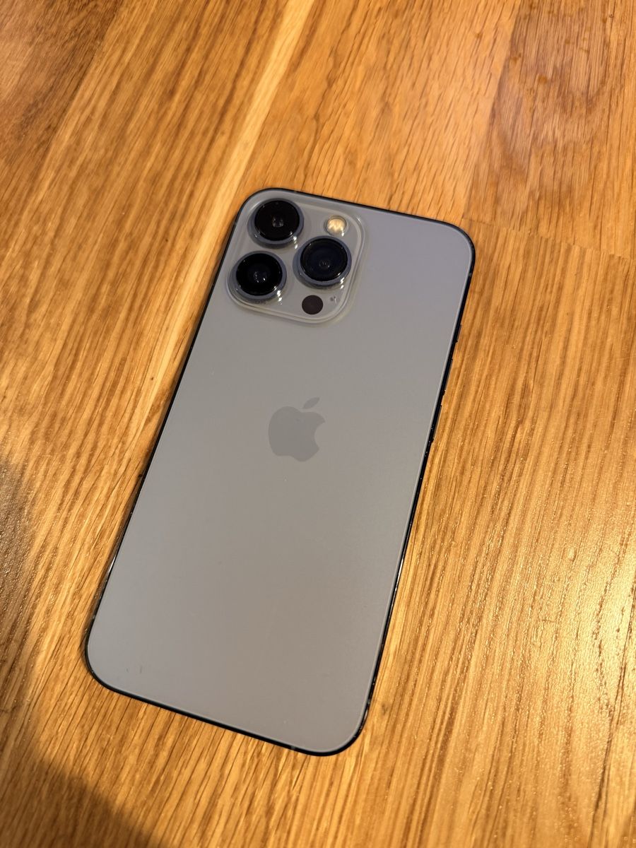 Apple Telefoni cellulari / Smartphones: iPhone 13 Pro 256Gb reconditionné – Usato da Penthalaz venduto da GoodDeal57