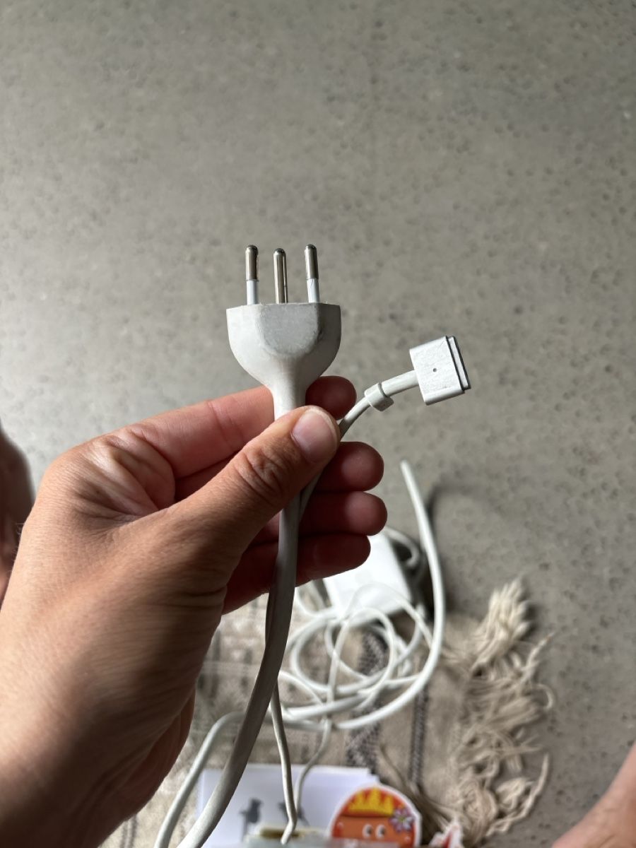 Apple Ladegerät: Chargeur Apple MagSafe 2 45W  – Gebraucht aus Zürich von Manonard 2