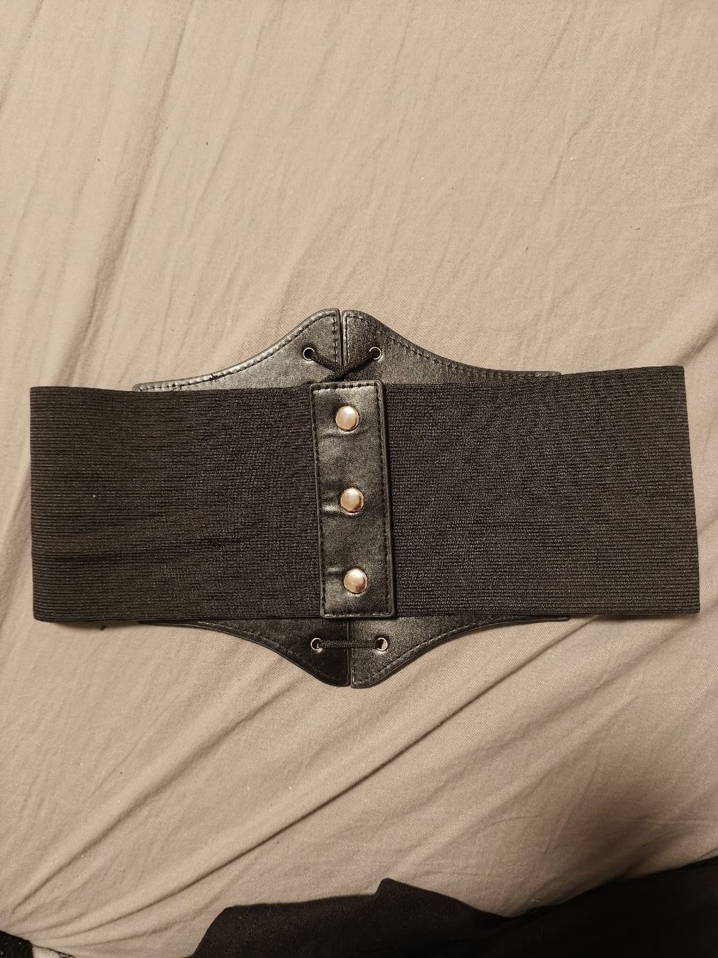 Costumi: Corset schwarz elastisch mit Schnürung gebraucht – Usato da Luzern venduto da fio_vc98 1