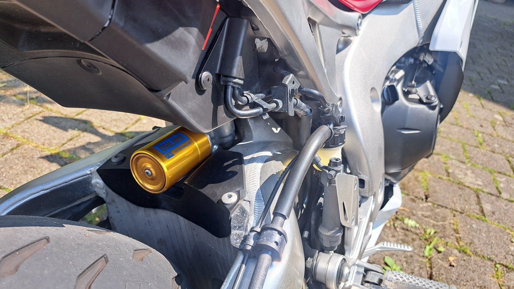 Honda Strada: HONDA CBR 1000 SA ABS – Usato da Suhr venduto da Ddgau 4
