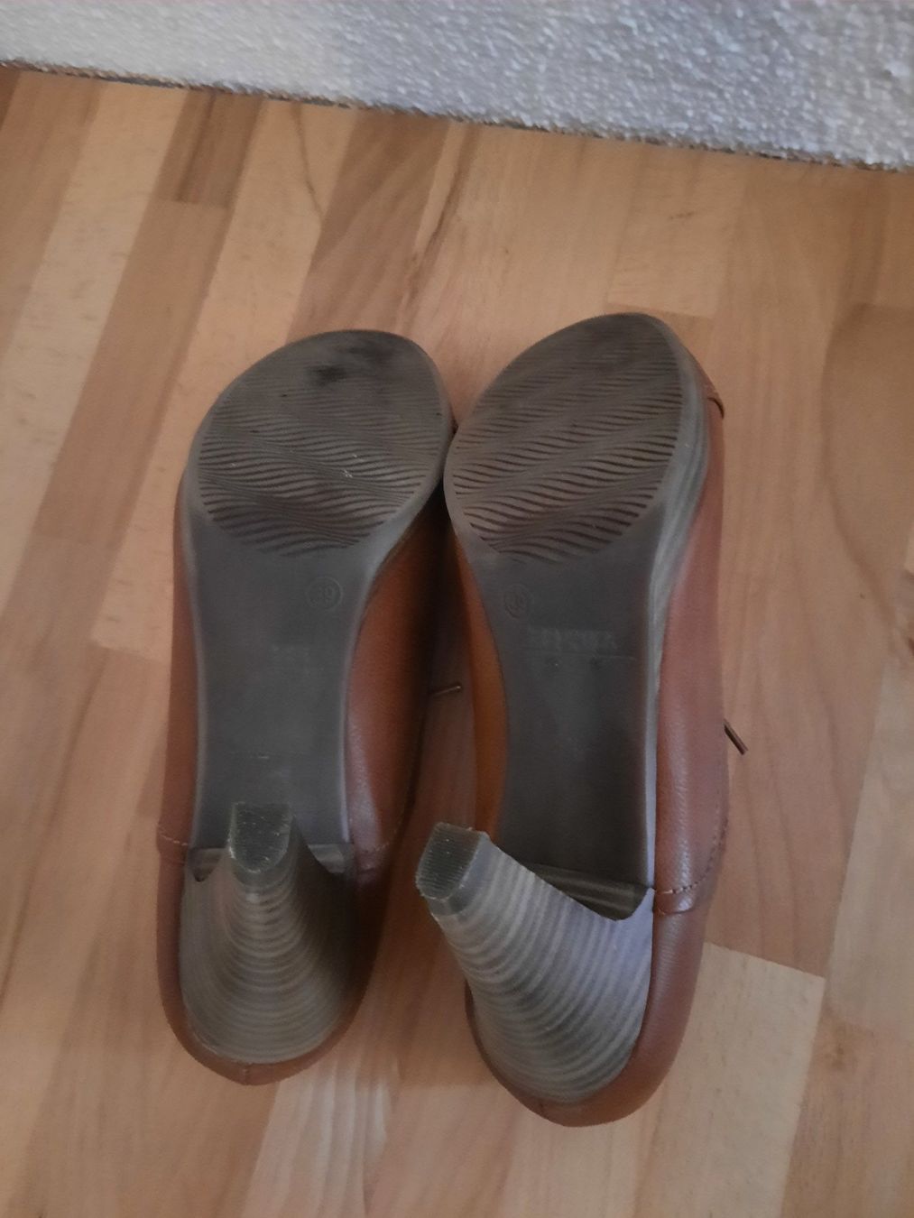 Scarpe da donna: Damen Schuhe, Gr. 39 – Usato da Ibach venduto da urs_sl5h 4