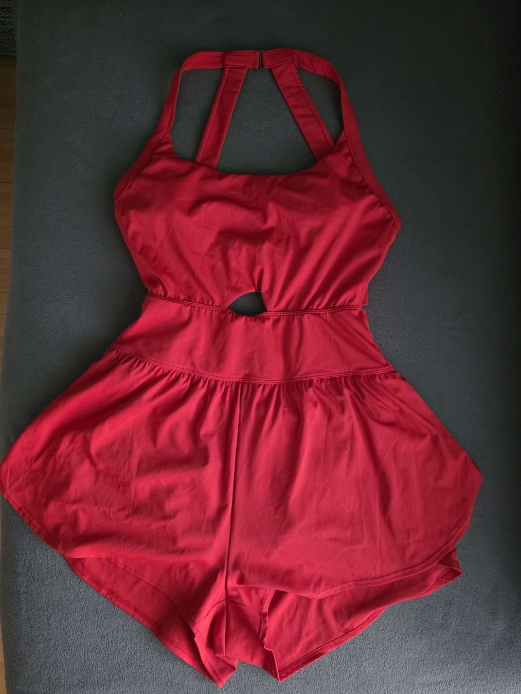 Tute: Roter Jumpsuit- Grösse L – Nuovo (secondo la descrizione) da St. Gallen venduto da Shelly__x3