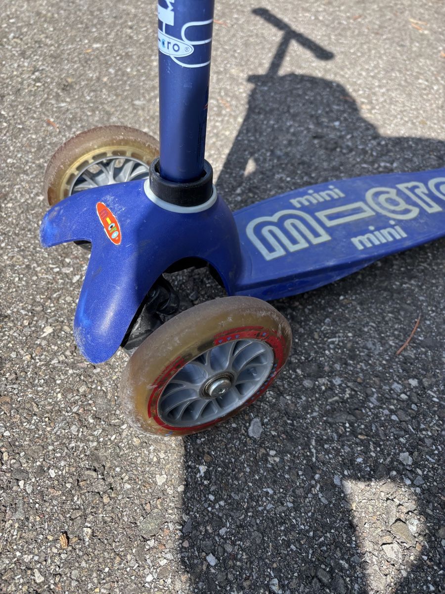Micro Kickboard: Mini Micro Roller blau für Kinder – Usato da Ennetbaden venduto da Section_H 2