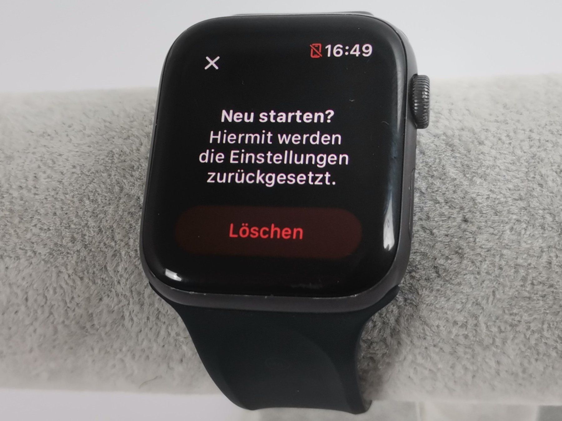 Apple Smartwatch: Apple Smart Watch SE Nike Edition – Usato da Schaffhausen venduto da Restwert_SH