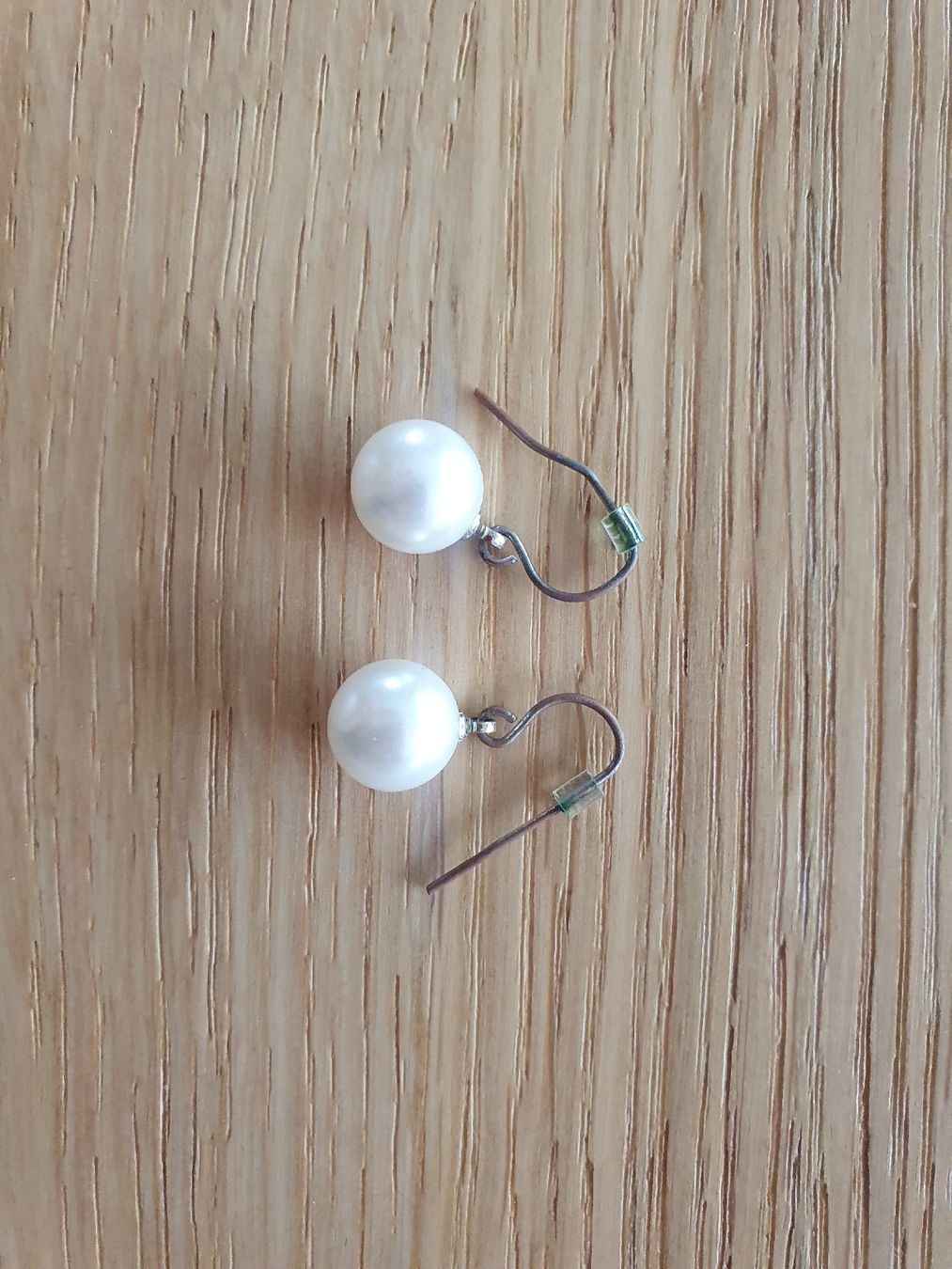Orecchini pendenti & Orecchini a lobo: Elegante Ohrringe mit Perlen Optik – Usato da Moosseedorf venduto da Sonnenschein.. 2