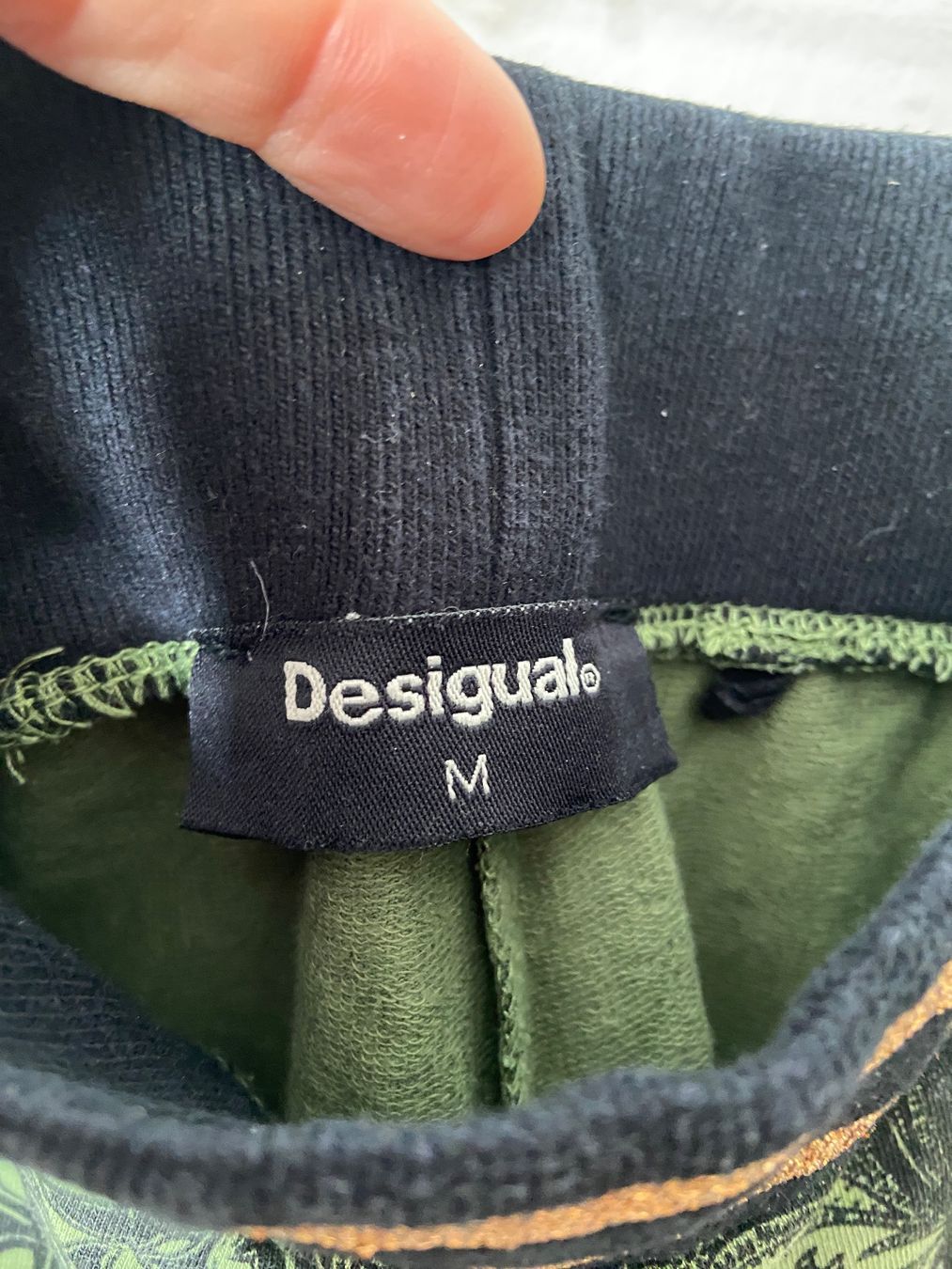Pantaloni: Pantalon DESIGUAL type jogging – Usato da Cully venduto da FranVey 1