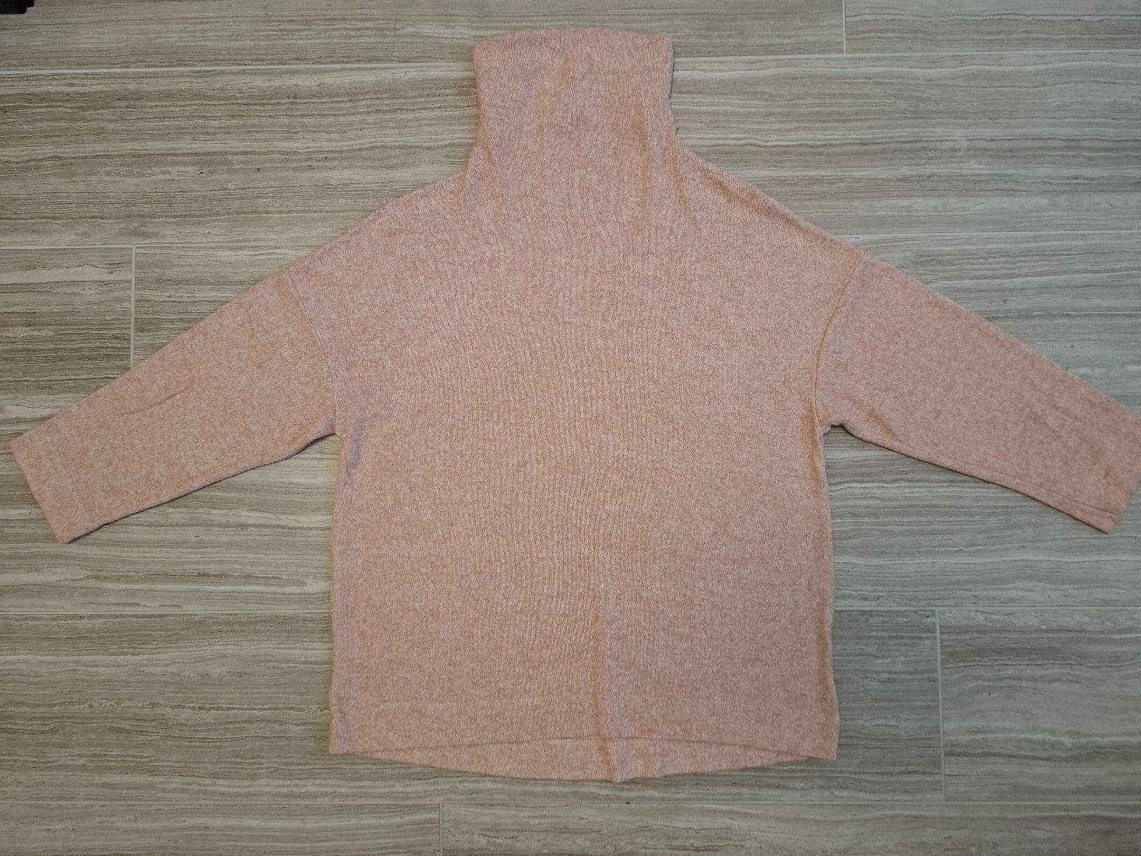 Stradivarius Pulls & Sweat-shirts: pull rose taille S – D'occasion à Ecublens FR par ame_y8tq