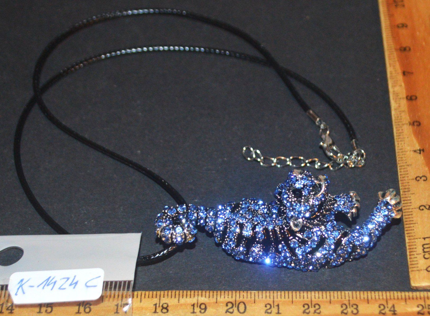 Spille & Fermagli: Brosche oder Halskette K-1424C – Tiger - Emaille & Strass Bl – Nuovo e nell'imballaggio originale da Goldiwil (Thun) venduto da han_v5b7 4