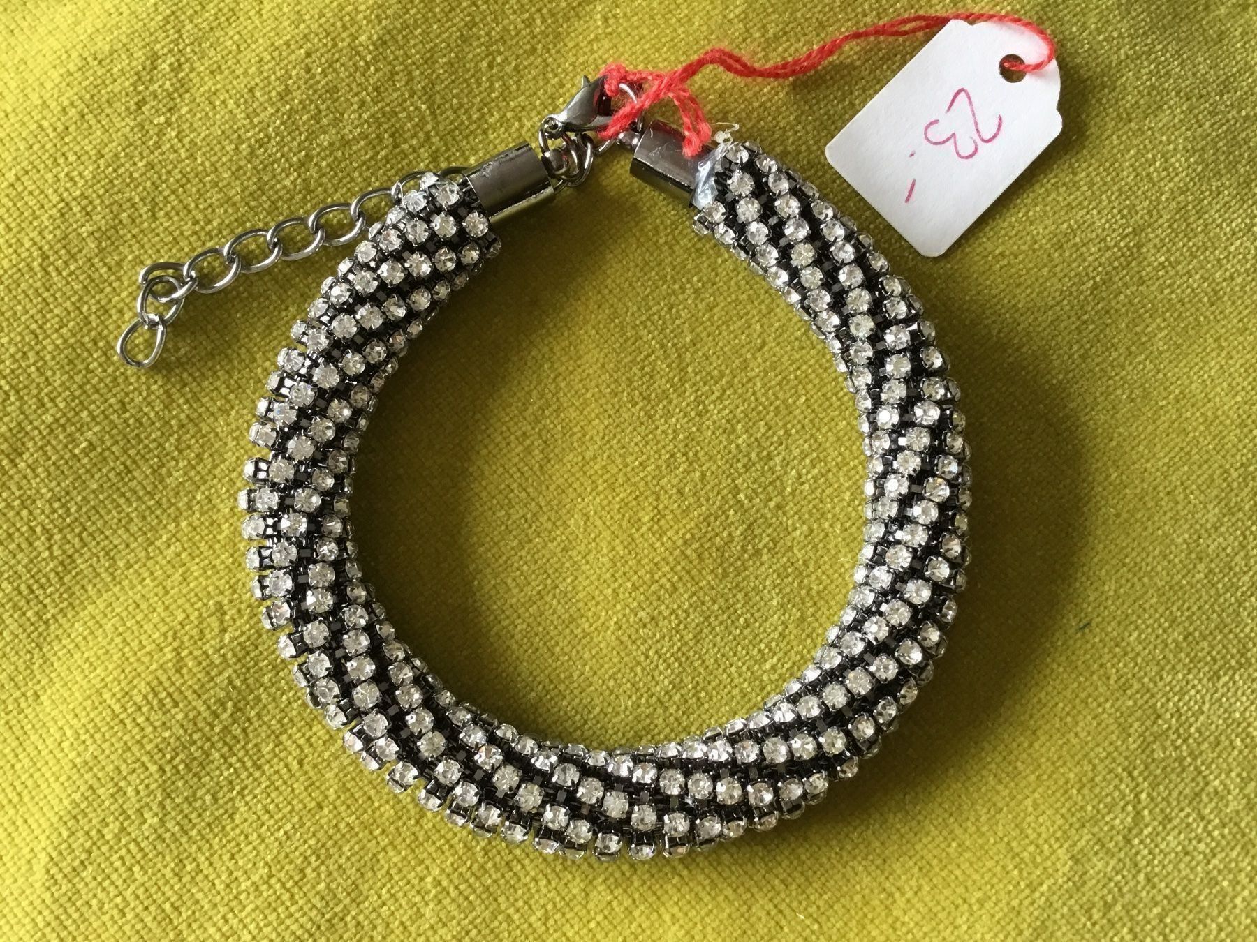 Bracciali & Braccialetti: Bijoux bracelet brillants multiples – Nuovo e nell'imballaggio originale da Le Landeron venduto da nic_8hd5