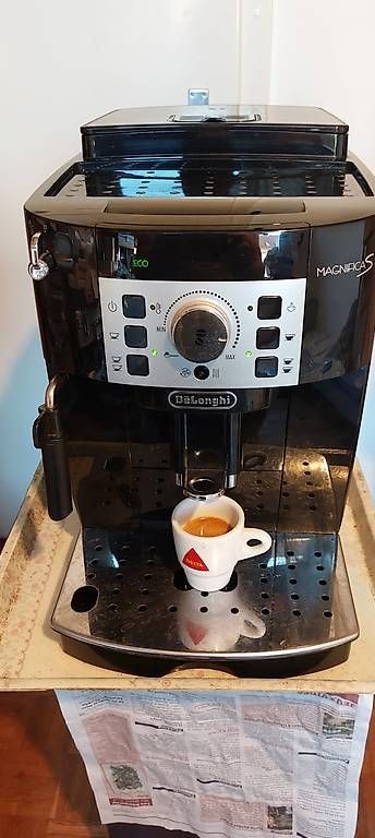 De'Longhi Macchine per caffè & Macchine per espresso: Splendide machine à café delonghi ecam 22.140.B de 2022 . – Usato da Rolle venduto da mro_5nyk 4