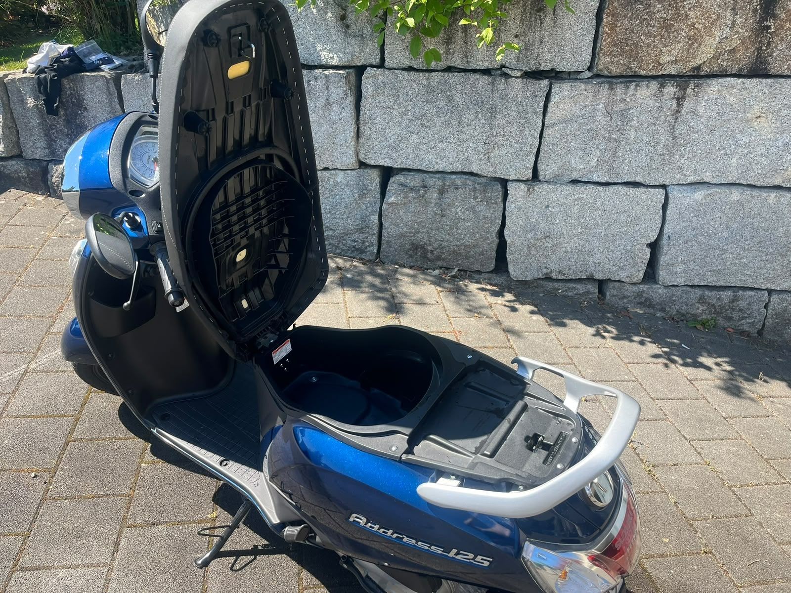 Suzuki Scooter: Suzuki Address 125 Roller top Zustand – Usato da Lüterkofen venduto da Abigail730 2