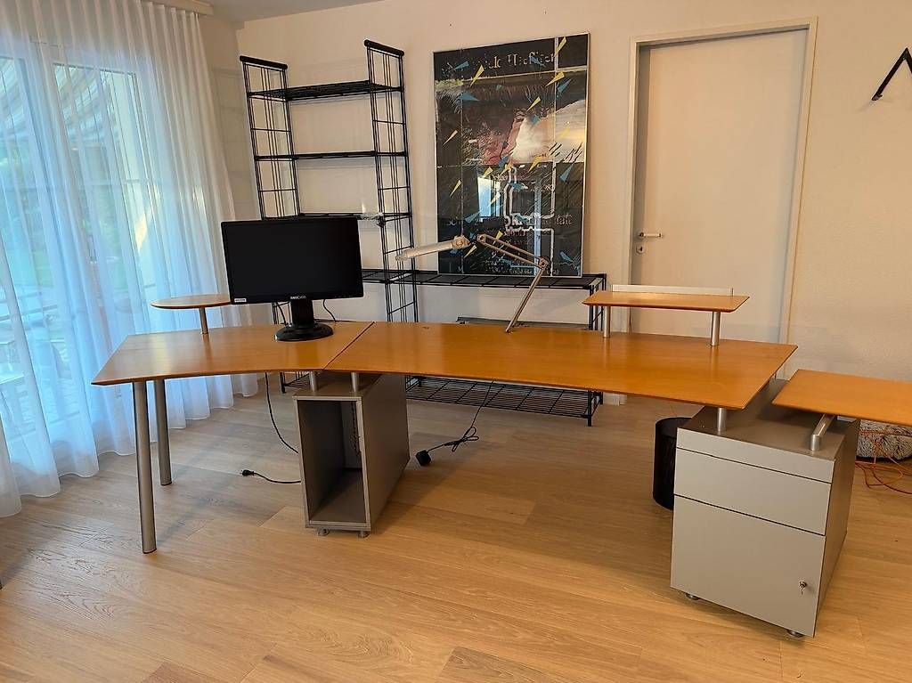 Schreibtische: Büro Tisch – Gebraucht aus Zürich von Benelli_ 1