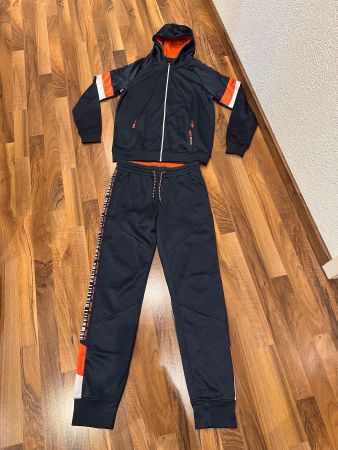 WE Trainingsanzug, Top Zustand, Gr. 176