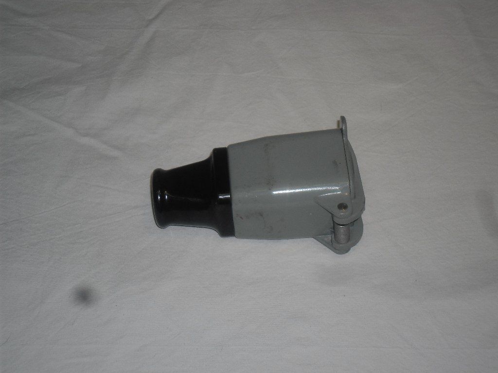 Spine: 400 Volt - Kupplung , 15 A , 4 polig , Metall – Usato da Büren SO venduto da omsa 1