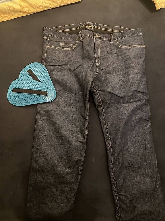 Jeans: Vanucci Motorradjeans 46/32 mit Protektoren – Usato da Aarburg venduto da Randyandy1 2