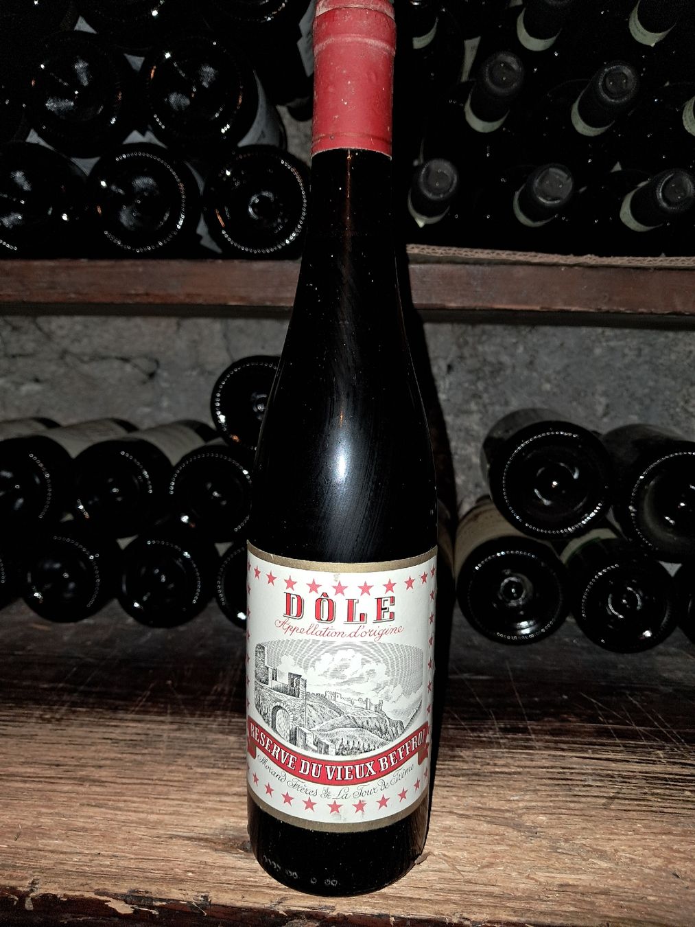 Vino: Dole reserve du vieux  beffroi – Nuovo e nell'imballaggio originale da Le locle venduto da juliensaran 1