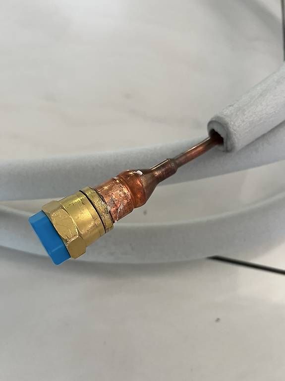 Funktechnik: Kältemittelröhr ( Quick Connect) – Gebraucht aus Schachen LU von leony07