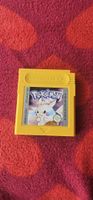 Nintendo Game Boy Pokemon Gelb Pikachu leicht gebraucht.