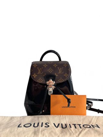 LOUIS VUITTON  Patent Monogram Hot Springs Backpack Tasche