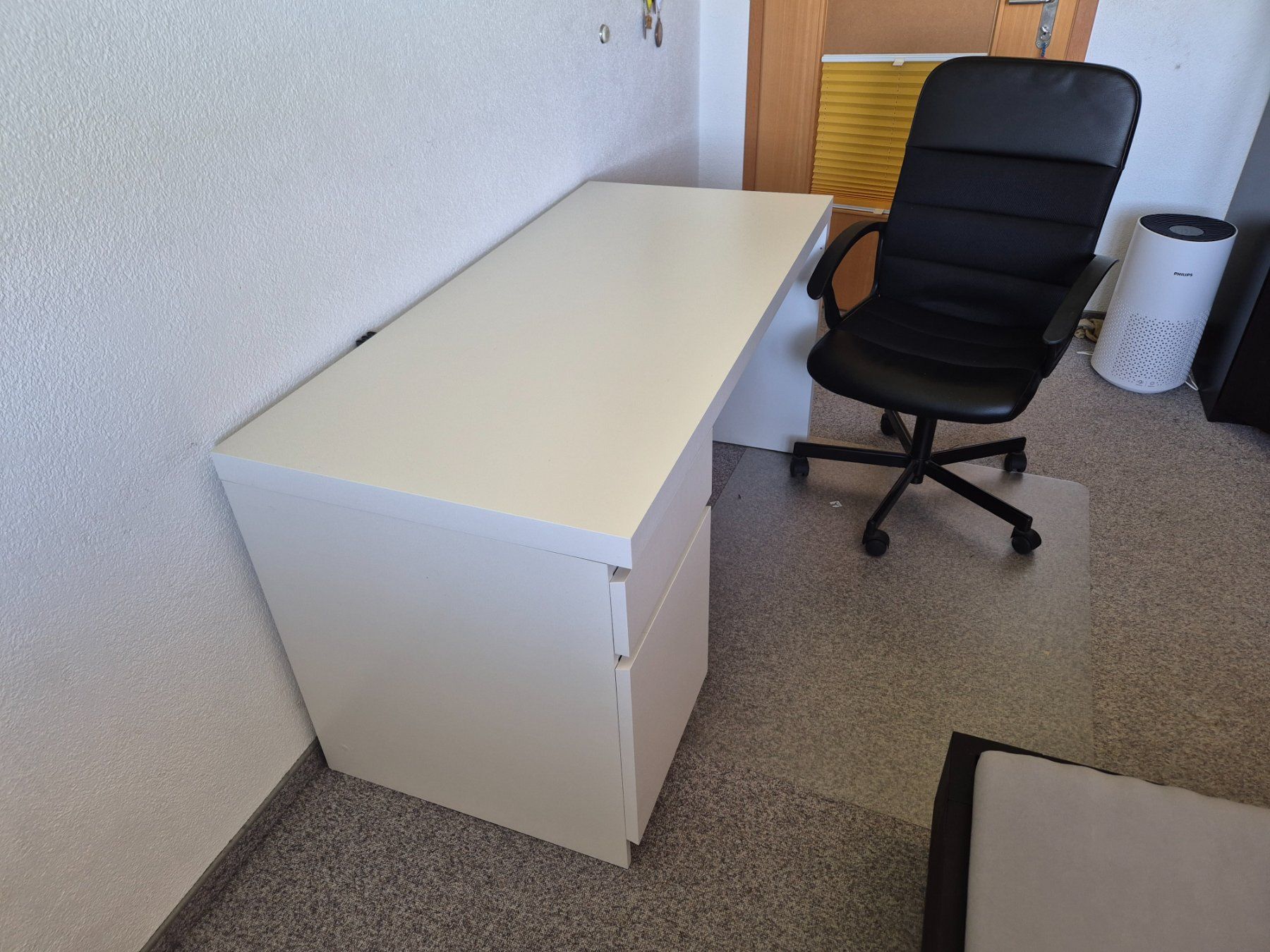 Ikea Scrivanie: Pult Ikea top Zustand – Usato da Bernhardzell venduto da deadfaabioo 2