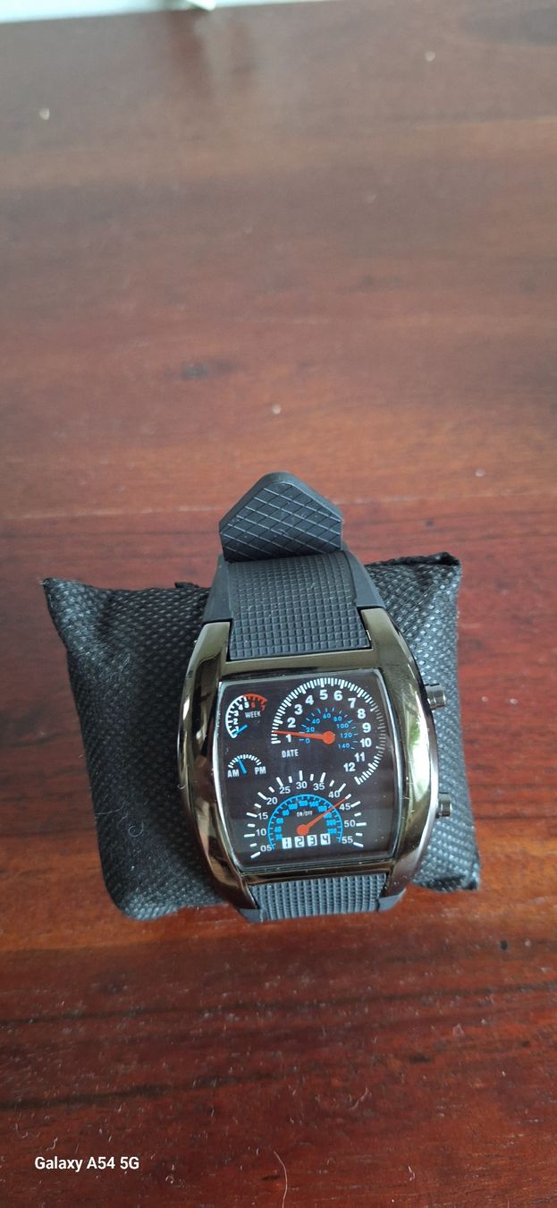 Orologi: Watch LED Design – Nuovo e nell'imballaggio originale da Winterthur venduto da Ajcps 1
