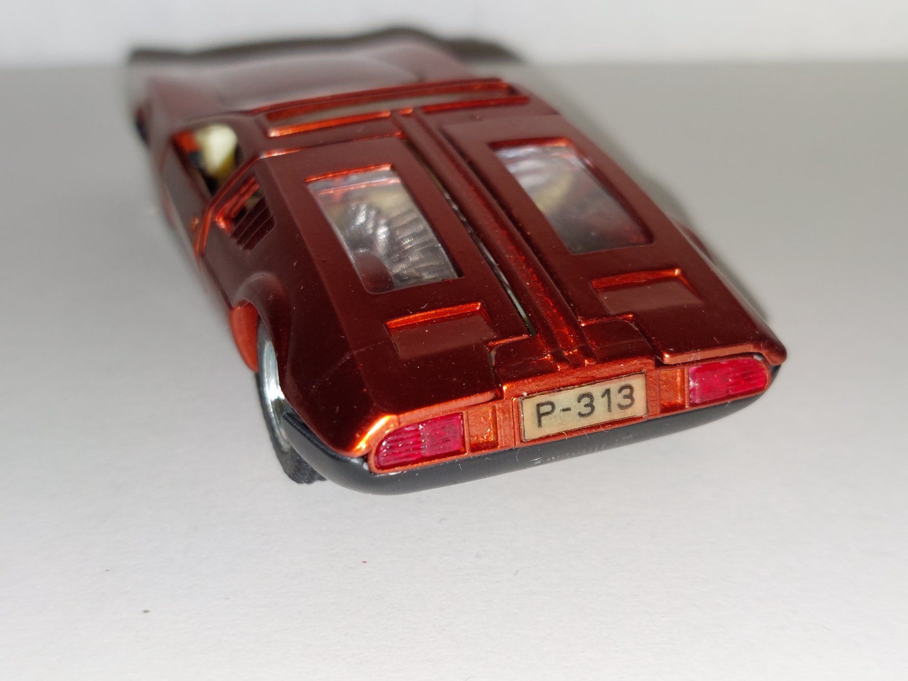 De Tomaso Modellautos: De Tomaso Mangusta 1:43 Pilen – Gebraucht aus Diegten von isetta590 3