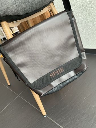 Coole Umhängetasche/Schultertasche von Bree