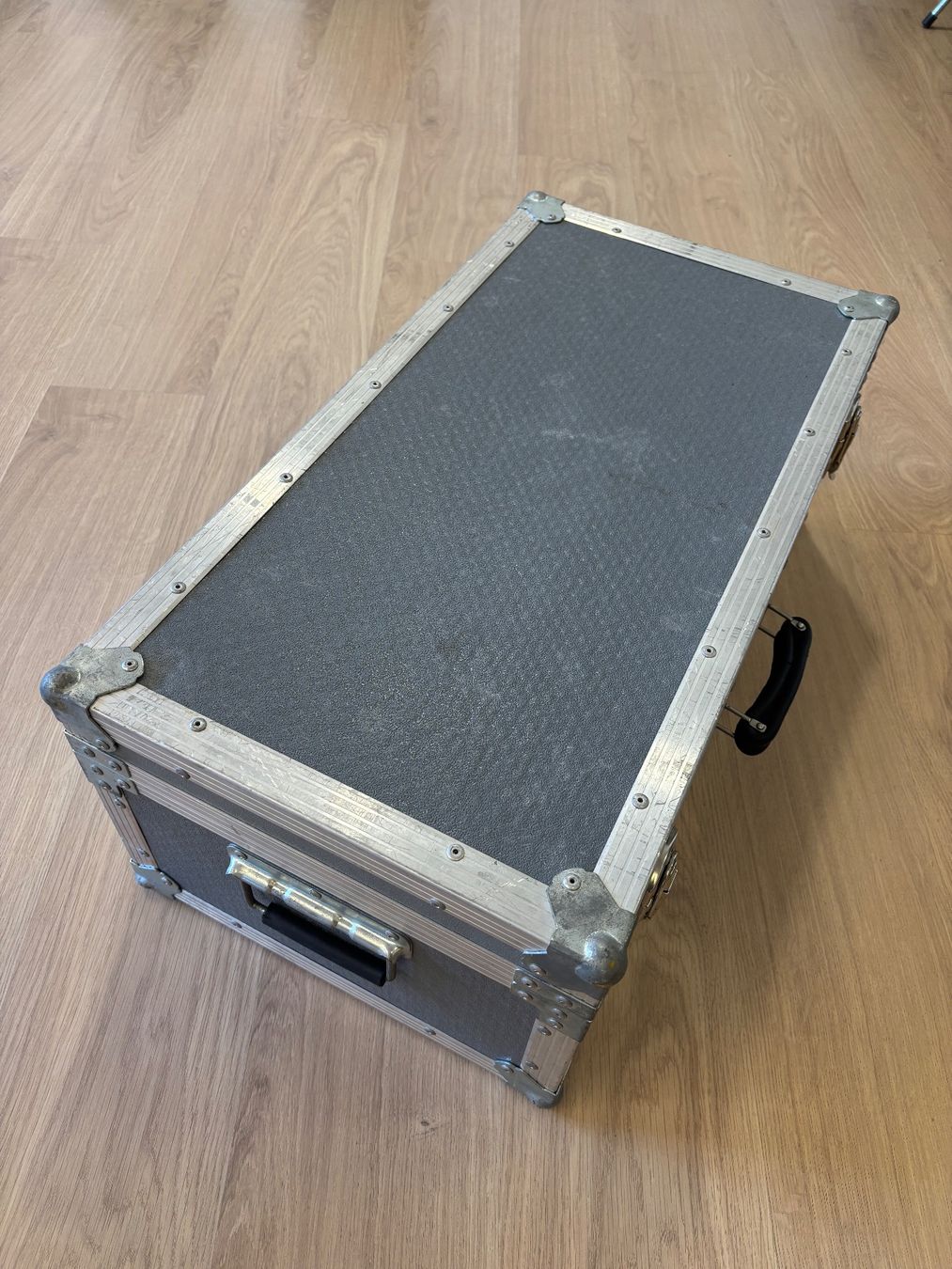 Covers & Schutzfolien: Case 70x36x26 – Gebraucht aus Waltenschwil von Event-Zone 1