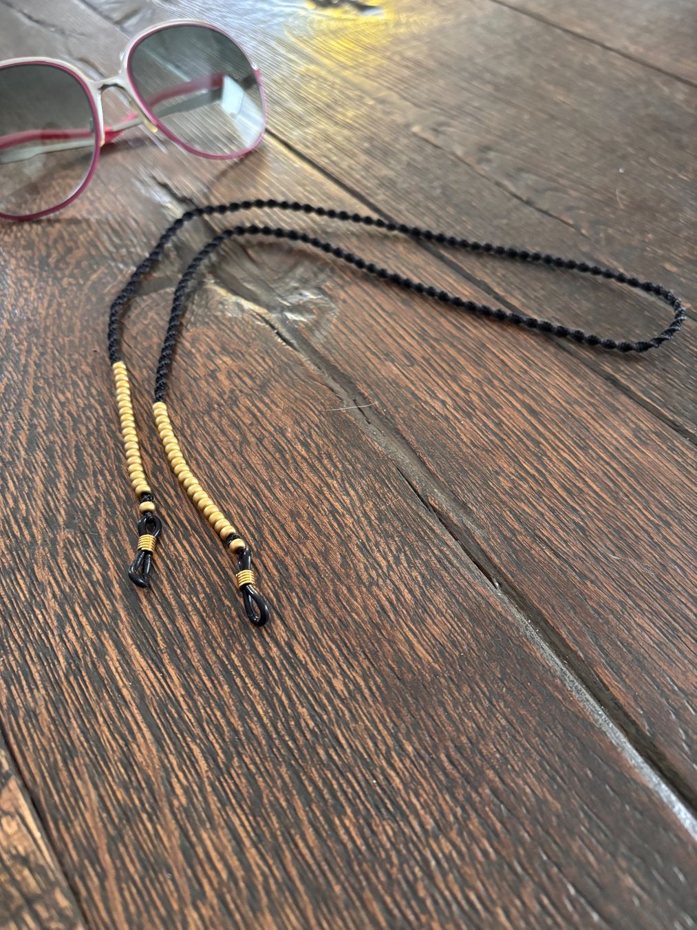 Catenine: Brillenkette Makramee Handmade – Nuovo (secondo la descrizione) da St. Niklaus VS venduto da loumonrohandmade 1