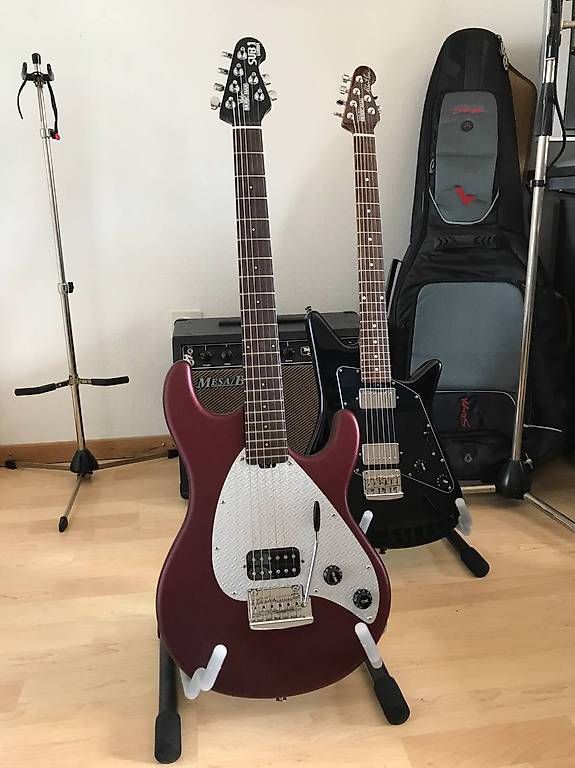 Strumenti musicali: Music Man SUB 1 – Usato da Neuchâtel venduto da angelogiostra