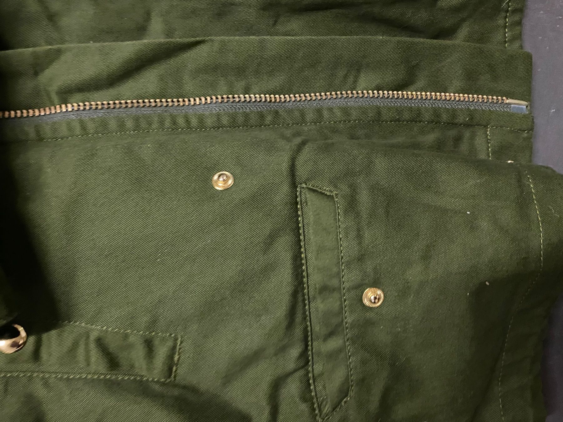 Jacken: Jacke von Shine Olive mit Pelz M – Neu (gemäss Beschreibung) aus Chur von simhofstr 6