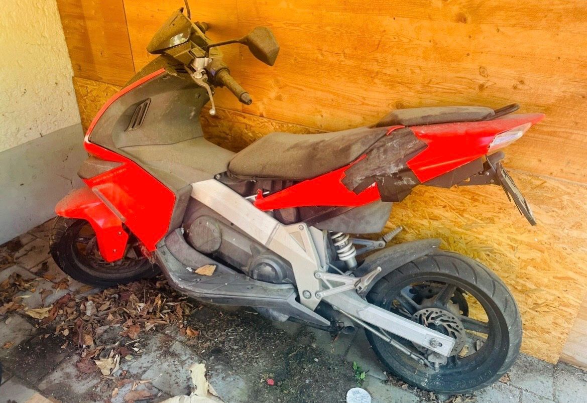 Derbi Scooter: Roter Roller Rollerli Derbi  Bastlerfahrzeug FRÜHL... – Difettoso da Bern venduto da kaeffy 1