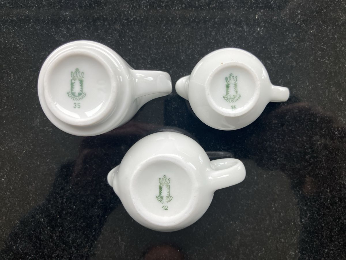 Tassen: Set of 3 White Ceramic Creamers – Gebraucht aus Wettingen von BAG4478 2