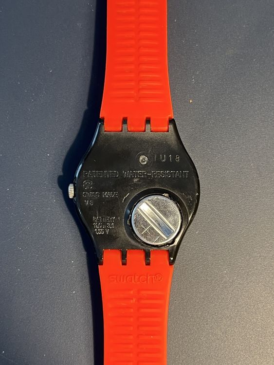 Swatch Uhren: Klassische Swatch Uhr mit orangen Armband – Gebraucht aus Lupsingen von sil_l6wg 2